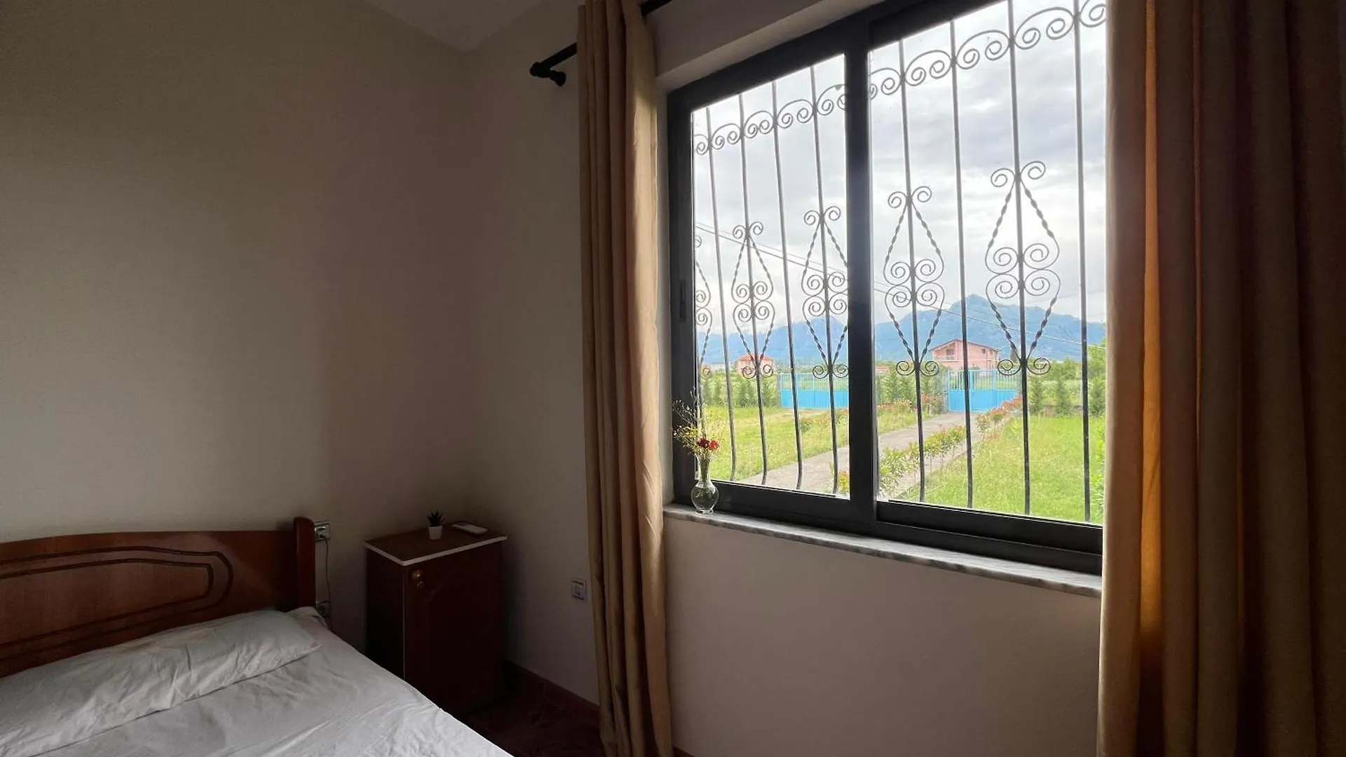 Hotel Villa Ballkan Grilë 0*,  Albania