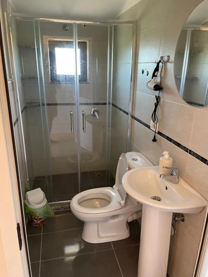 Hotel Villa Ballkan Grilë 0*,